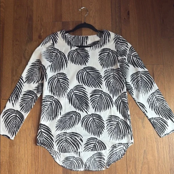 Black and White Tropical Leaf Print Tunic Top - Picture 1 of 1